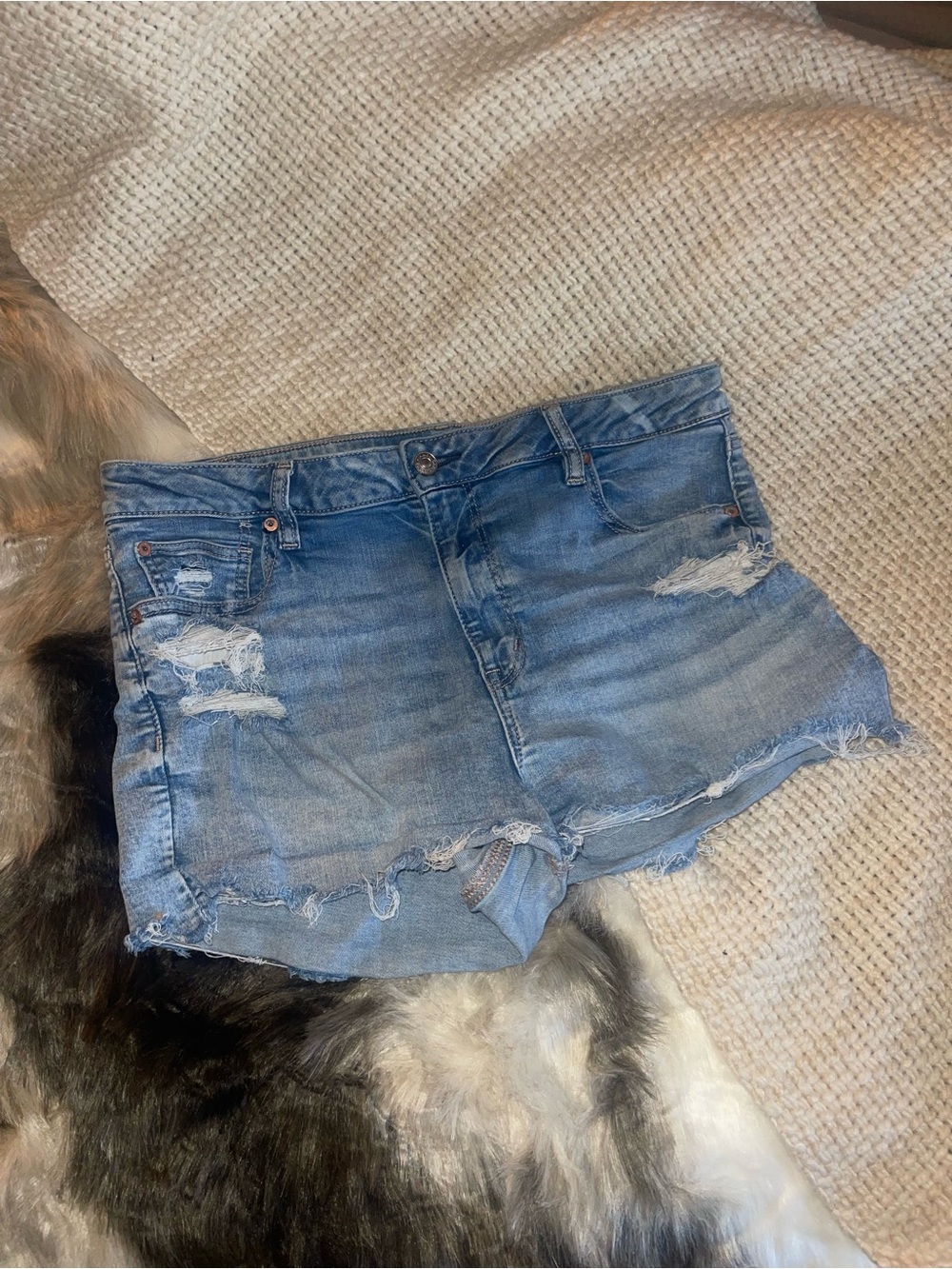AE Next Level Ripped High-Waisted Denim Short Short - Picture 2 of 5